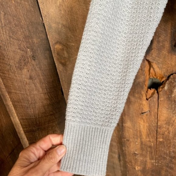 Abound Dusty Blue Cropped Sweater - Size Medium - Picture 6 of 11